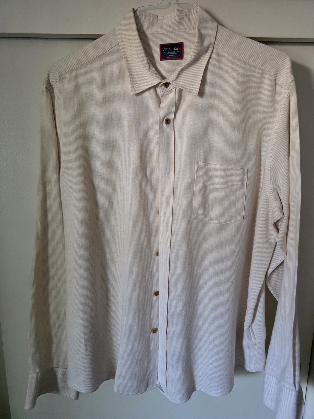 UNTUCKit Men's Long-Sleeve Button-Up Shirt in Light Beige/Cream